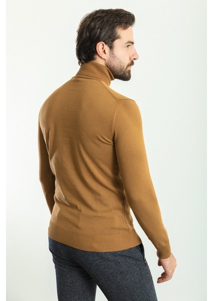 Düz Kamel Rengi Slim Fit Tam Balıkçı Yaka Erkek Kazak
