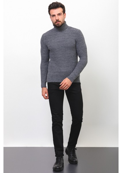 Örgü Desenli Koyu Gri Slim Fit Tam Balıkçı Yaka Yün Erkek Kazak
