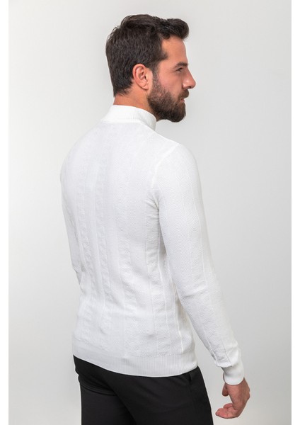 Desenli Ekru Slim Fit Yarım Balıkçı Yaka Yün Erkek Triko Kazak