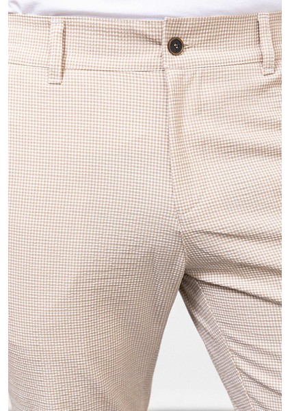 Desenli Bej Rengi Super Slim Fit Erkek Şort