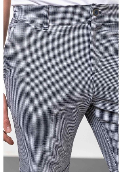 Desenli Lacivert Renk Super Slim Fit Erkek Şort