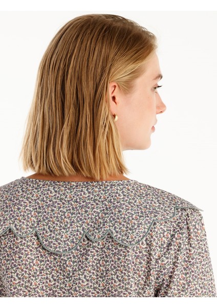 Yaka Detaylı Gömlek fırsatları