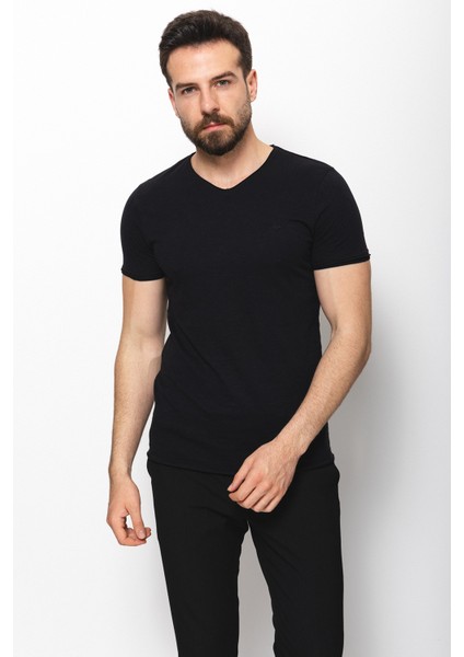 Desenli Siyah Renk Slim Fit V Yaka Basic Erkek T-Shirt modelleri
