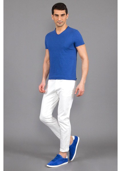 Desenli Slim Fit V Yaka Basic Erkek T-Shirt