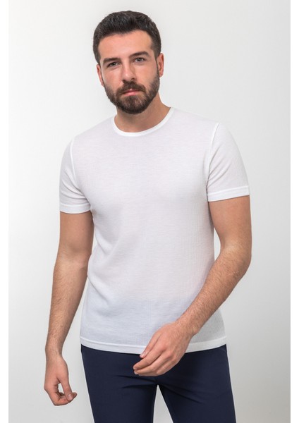 Desenli Beyaz Slim Fit Bisiklet Yaka Basic Erkek T-Shirt