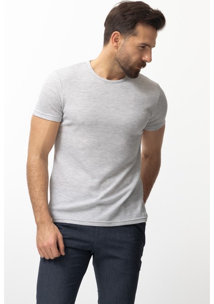 Desenli Açık Gri Slim Fit Bisiklet Yaka Basic Erkek T-Shirt fırsatları