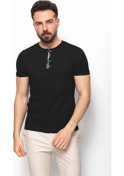 Desenli Siyah Slim Fit Fermuarlı Bisiklet Yaka Erkek T-Shirt