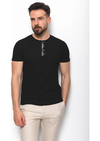 Desenli Siyah Slim Fit Fermuarlı Bisiklet Yaka Erkek T-Shirt