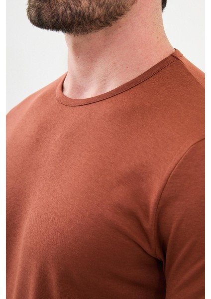 Duz Kiremit Rengi Slim Fit Bisiklet Yaka Basıc Erkek T-shirt fiyatları