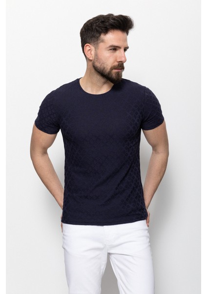 Desenli Lacivert Renk Slim Fit Bisiklet Yaka Erkek T-shirt fırsatları