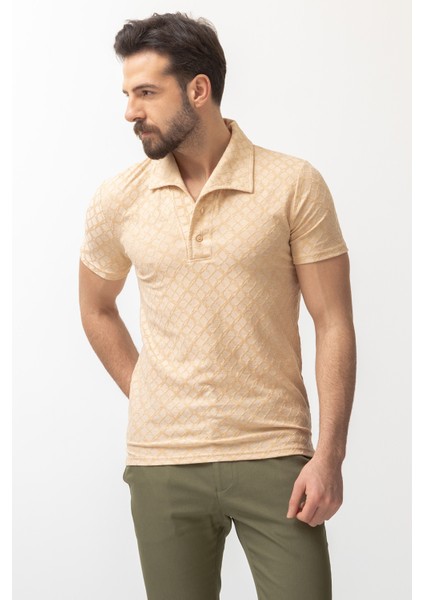 Desenli Bej Rengi Slim Fit Apaç Yaka Erkek T-shirt fırsatları