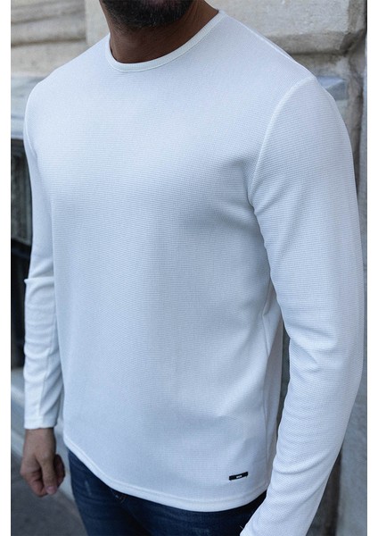 Ekru Rengi Slim Fit Uzun Kollu Bisiklet Yaka Erkek T-shirt