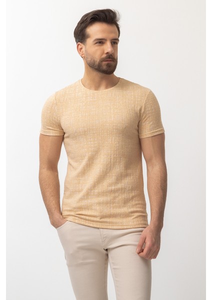 Desenli Bej Rengi Slim Fit Bisiklet Yaka Erkek T-shirt