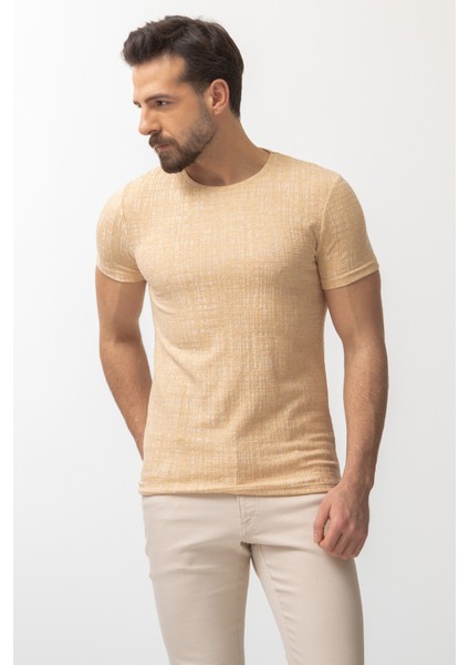 Desenli Bej Rengi Slim Fit Bisiklet Yaka Erkek T-shirt modelleri