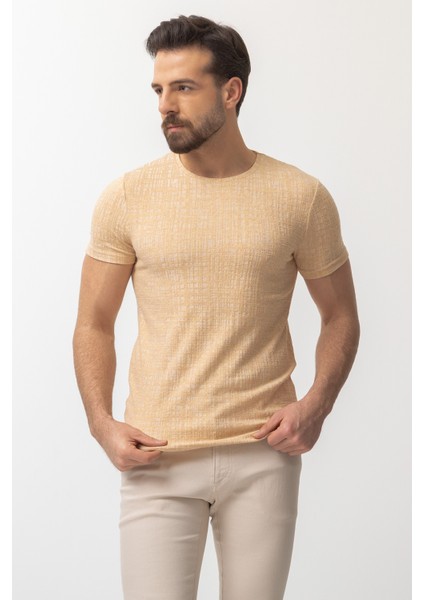 Desenli Bej Rengi Slim Fit Bisiklet Yaka Erkek T-shirt fırsatları