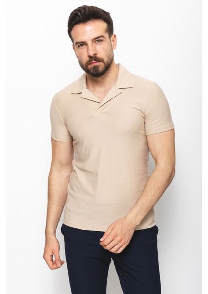 Desenli Bej Rengi Slim Fit Apaç Yaka Erkek T-Shirt