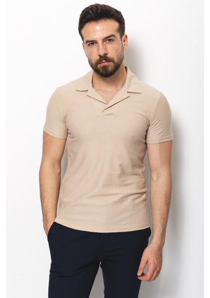 Desenli Bej Rengi Slim Fit Apaç Yaka Erkek T-Shirt modelleri