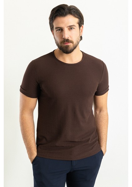 Desenli Kahverengi Slim Fit Bisiklet Yaka Erkek T-Shirt modelleri