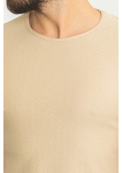 Desenli Bej Rengi Slim Fit Bisiklet Yaka Erkek T-Shirt fiyatları