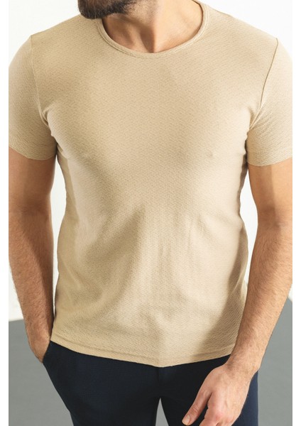Desenli Bej Rengi Slim Fit Bisiklet Yaka Erkek T-Shirt indirimleri