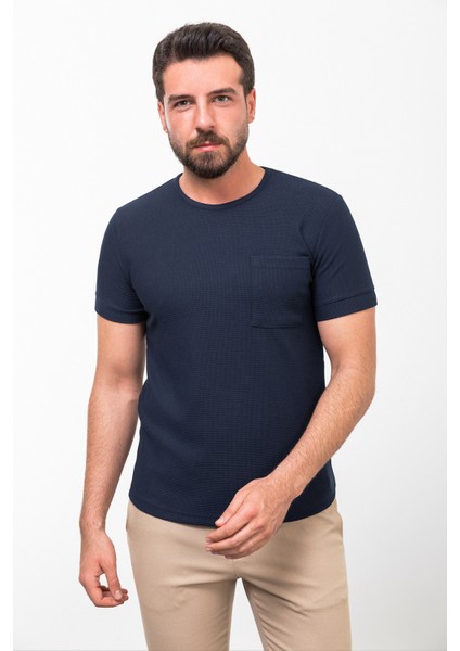Desenli Lacivert Renk Slim Fit Bisiklet Yaka Basic Erkek T-Shirt fırsatları