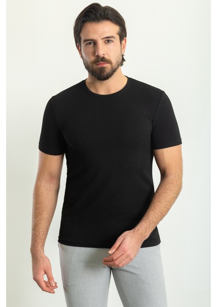 Çizgi Desenli Siyah Renk Slim Fit Bisiklet Yaka Erkek T-Shirt fırsatları