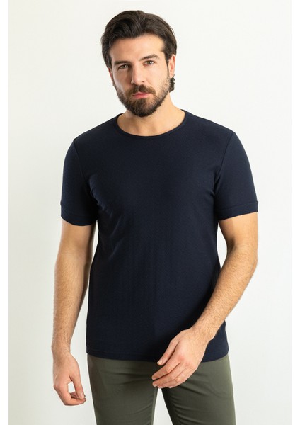 Desenli Lacivert Renk Slim Fit Bisiklet Yaka Erkek T-Shirt modelleri