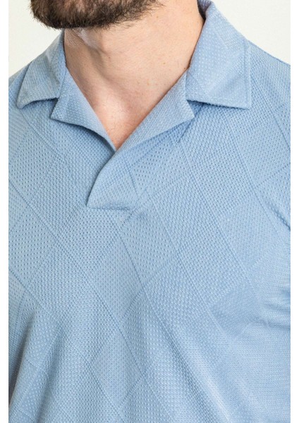 Kareli Desenli Mavi Renk Slim Fit Apaç Yaka Erkek T-Shirt fiyatları