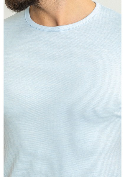 Desenli Mavi Renk Slim Fit Bisiklet Yaka Erkek T-Shirt fiyatları
