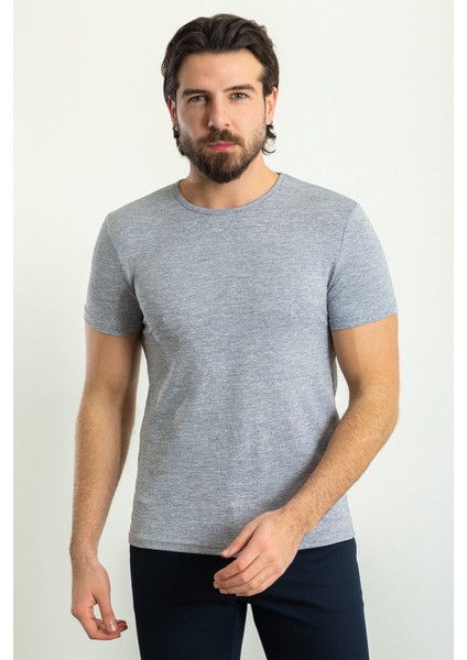 Desenli Lacivert Renk Slim Fit Bisiklet Yaka Erkek T-Shirt fırsatları