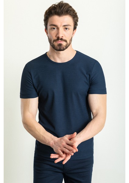 Düz Lacivert Renk Slim Fit Bisiklet Yaka Erkek T-Shirt