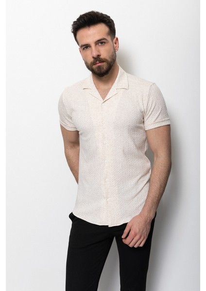 Desenli Bej Rengi Slim Fit Apaç Yaka Kısa Kollu Erkek Gömlek