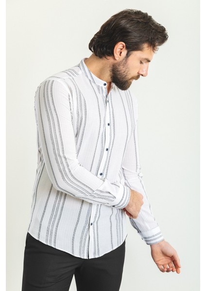 Çizgili Beyaz Renk Slim Fit Hakim Yaka Uzun Kollu Erkek Gömlek modelleri