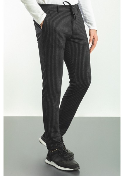 Çizgili Siyah Renk Super Slim Fit Beli Lastikli İpli Erkek Pantolon