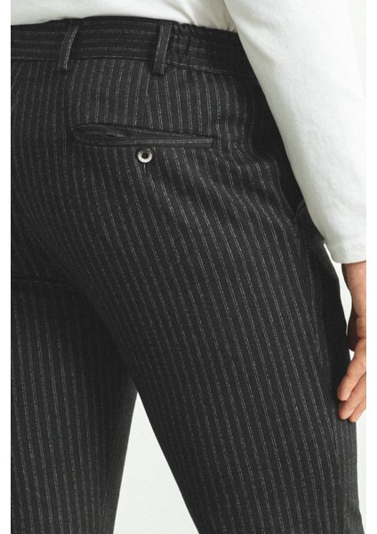 Çizgili Siyah Renk Super Slim Fit Beli Lastikli İpli Erkek Pantolon modelleri