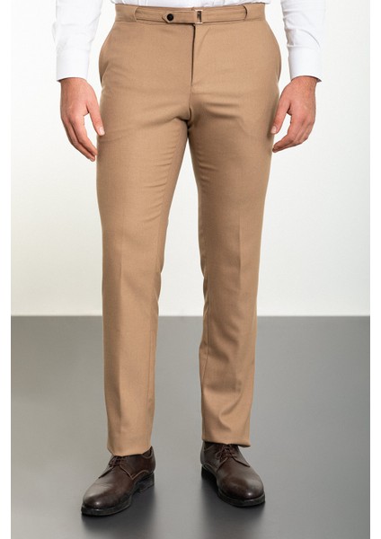 Düz Bej Slim Fit Kemer Detaylı Erkek Pantolon modelleri