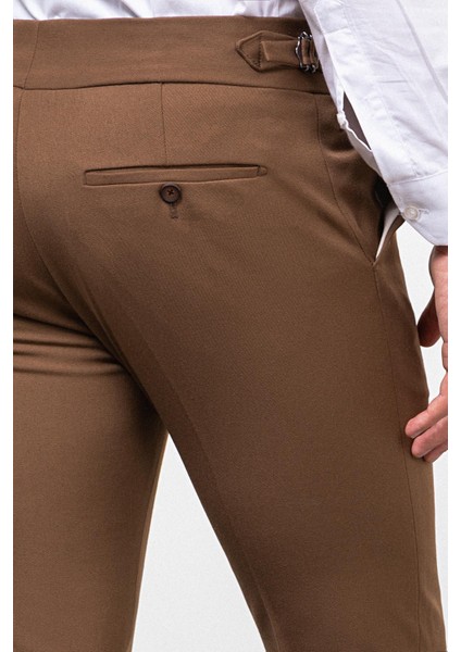Düz Kamel Rengi Super Slim Fit Kemer Detaylı Tokalı Erkek Pantolon modelleri