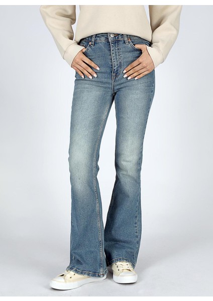 Normal Bel Normal Paça Flare Kadın Denim Pantolon 251 Lcf 121024 Luna Spencer Lıght fiyatları