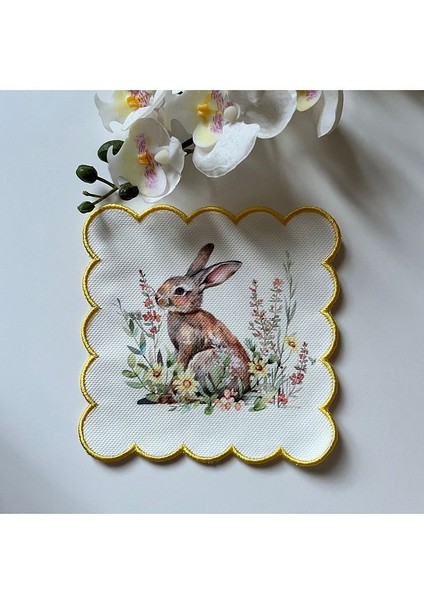 Sarı Kenarlı Tavşan Desenli Dijital Baskılı, Kenarı Nakışlı Dekoratif Kokteyl Peçeteleri