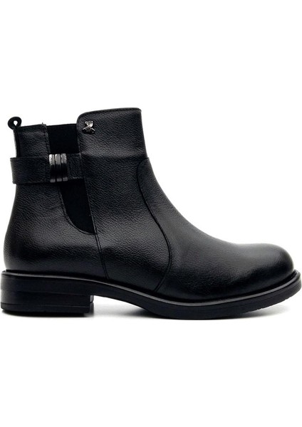 1852533K Kadın Deri Fermuarlı Kısa Bot