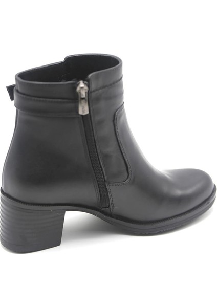 1779011K Kadın Deri Bot modelleri