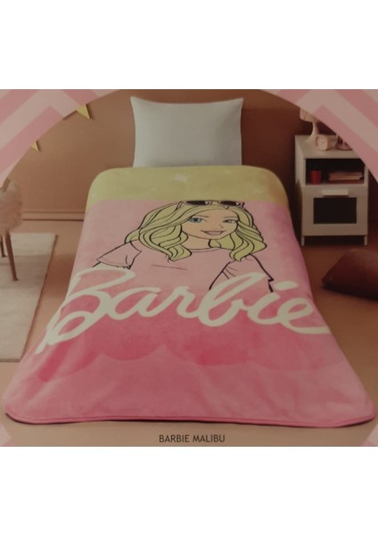 Yeni Sezon Lisanslı Barbie Malibu Battaniye