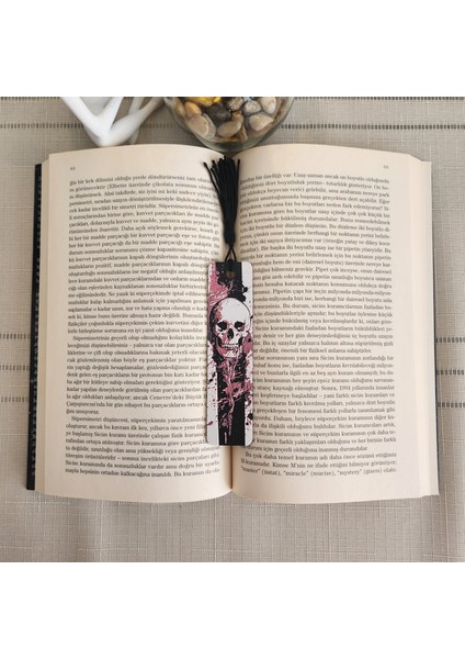 Kafatası Desenli Püsküllü Kabartmalı Kitap Ayracı 3D 3 Boyutlu Altındal Home