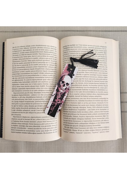 Kafatası Desenli Püsküllü Kabartmalı Kitap Ayracı 3D 3 Boyutlu Altındal Home