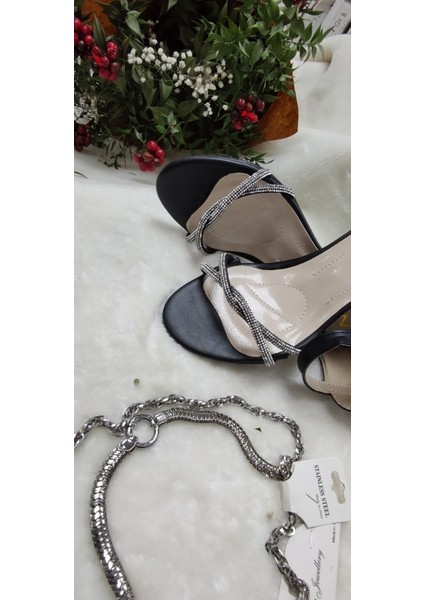 Siyah Boğumlu Taş Detaylı Önü Açık Topuklu Ayakkabı Nzf At2 Siyah 36 ST01741-SİYAH-36 fiyatları