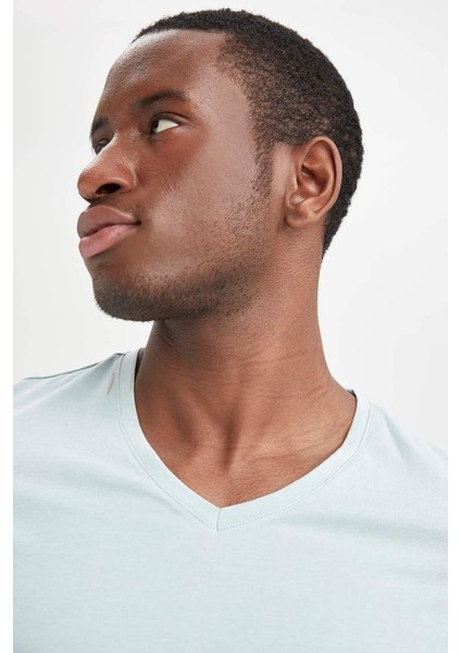 Slim Fit V Yaka Basic Kısa Kollu Tişört Parlak Mavi fırsatları