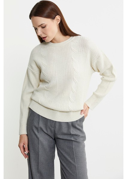 Saç Örgü Motifli Yünlü Triko Kazak - Açık Bej modelleri