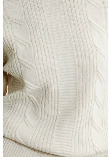 Saç Örgü Motifli Yünlü Triko Kazak - Açık Bej fırsatları