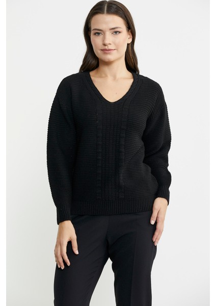 Motif Detaylı V Yaka Yünlü Triko Kazak - Siyah fırsatları