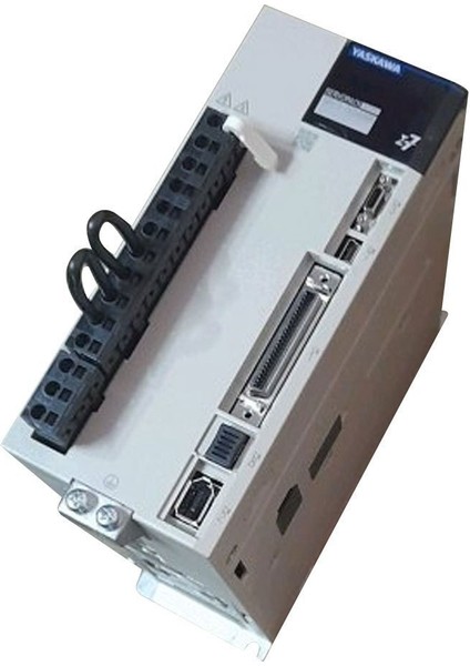 SGD7S-5R5A00A Servo Sürücü